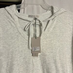 Barefoot Dreams Malibu Collection McLurex Luxe Lounge Pullover